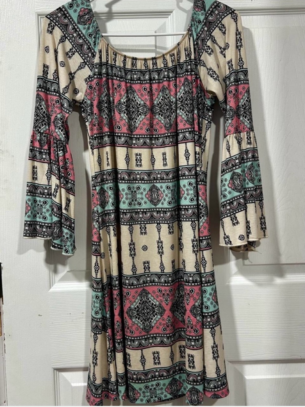 Cream Long-Sleeve Boho Dress with Pink & Mint Pattern